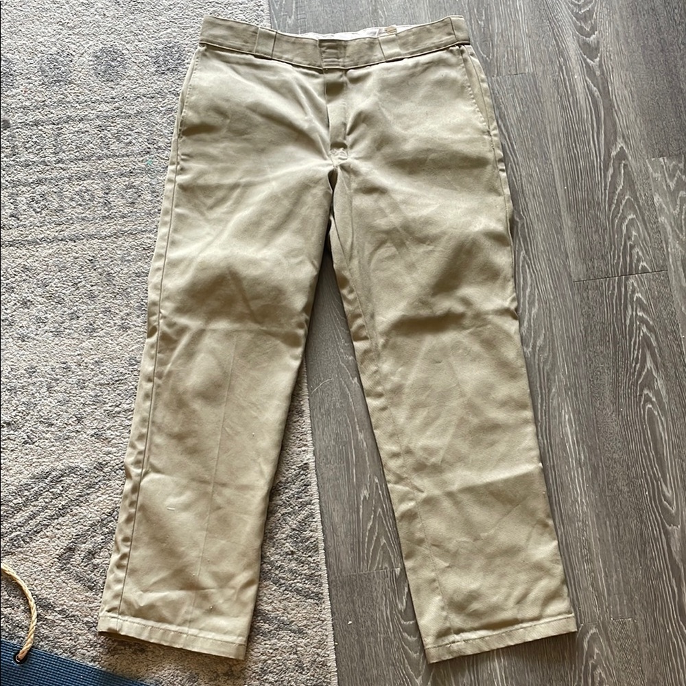 Men’s tan khaki classic Dickies pants